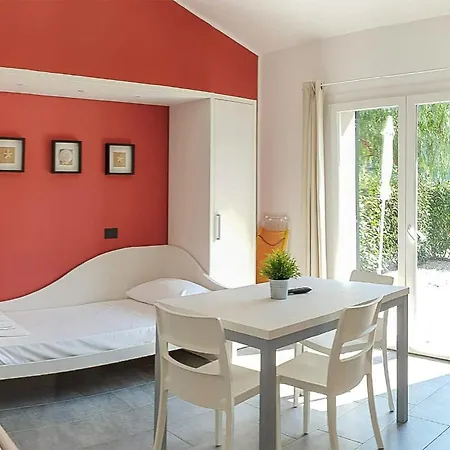 1 Bedroom Stunning In Imperia