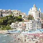 Casa vacanze 1 Bedroom Stunning In