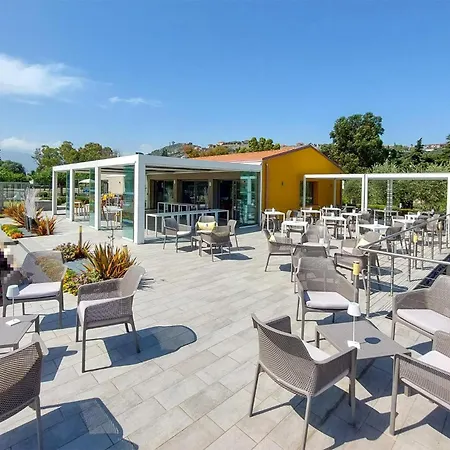 Dom wakacyjny In With Kitchen Imperia