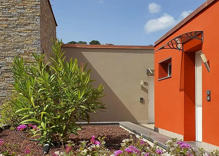 1 Bedroom Stunning In Imperia
