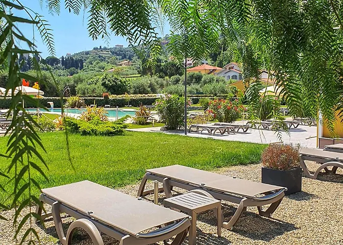1 Bedroom Stunning In *
